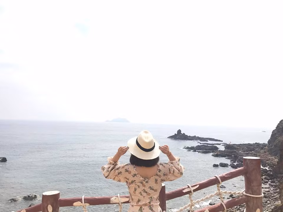 Đến đây bạn sẽ cảm thấy mình như được thả hồn vào thiên nhiên cảm thấy mọi thú thật nhẹ nhàng và thư thái giữa vùng biển trời.