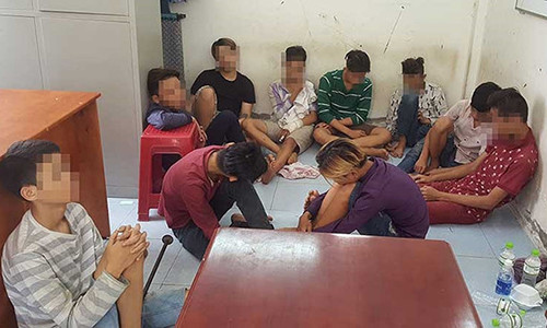 Nhóm cướp nhí bị Công an quận Tân Phú, TP.HCM bắt giữ.