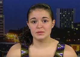 Cô bé Elizabeth kể lại sự việc trên truyền hình.