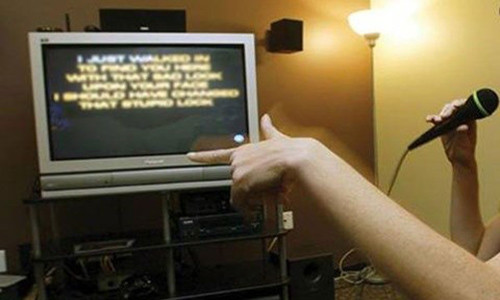 Philippines sắp áp dụng đạo luật cấm sử dụng đầu karaoke tại các khu dân cư.