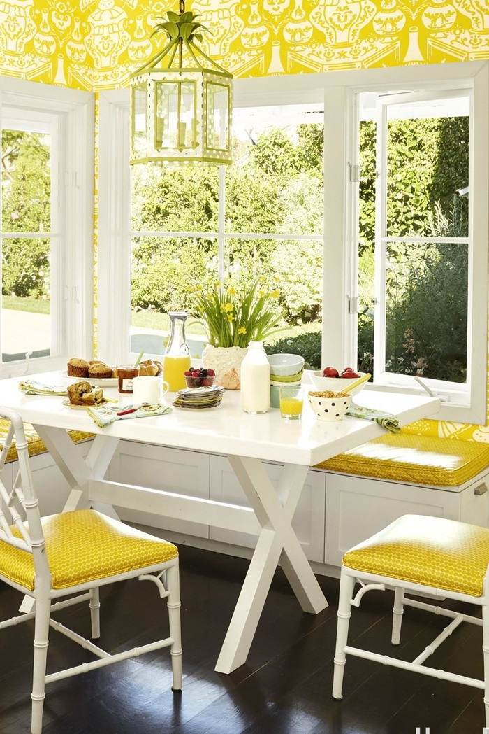 Mẫu đèn được mô phỏng từ hình dáng của quả dứa này sẽ giúp phòng bếp của bạn trở nên sáng sủa và vui nhộn.