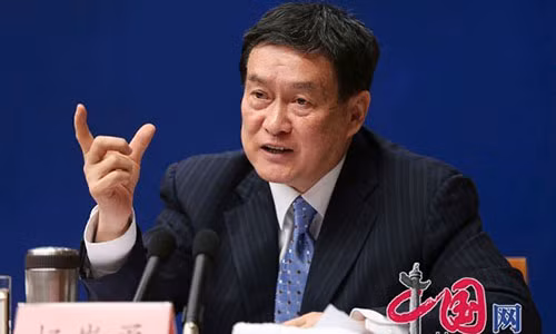 Dương Sùng Dũng.