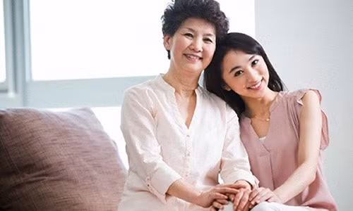 Tôi và chồng sống ở Hà Nội, bố mẹ chồng ở quê nên cũng không va chạm gì nhiều. Ảnh minh họa