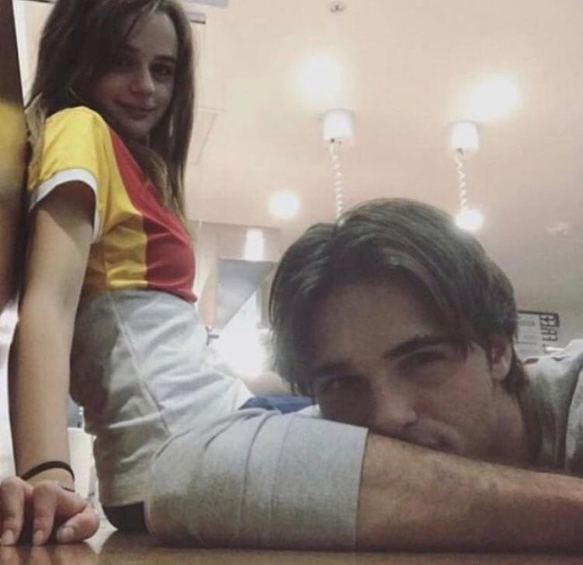 Các thím đừng có đầu óc đen tối chứ.