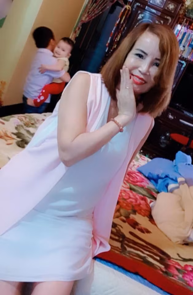 Co dau 62 tuoi khoe anh xinh dep hau trung tu nhan sac