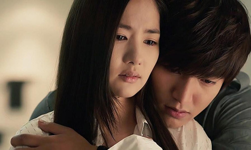 Hà khóc lóc và kể tội gã chồng vô tâm. (Ảnh minh họa)