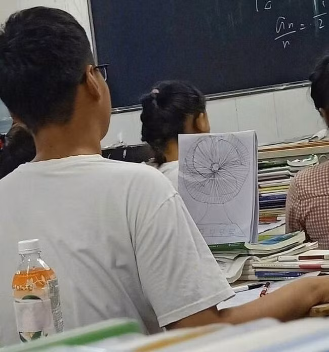 Phải biết thỏa mãn từ trong tưởng tượng nhé.