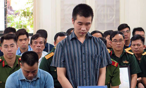 An chung than cho ga trai dam chet nguoi chi vi cai so tay