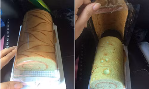 Khách hàng đã khóc khi mở hộp bánh ra, và mất nguyên lớp vỏ mềm mại ngon lành dính trên vỏ hộp như quảng cáo.