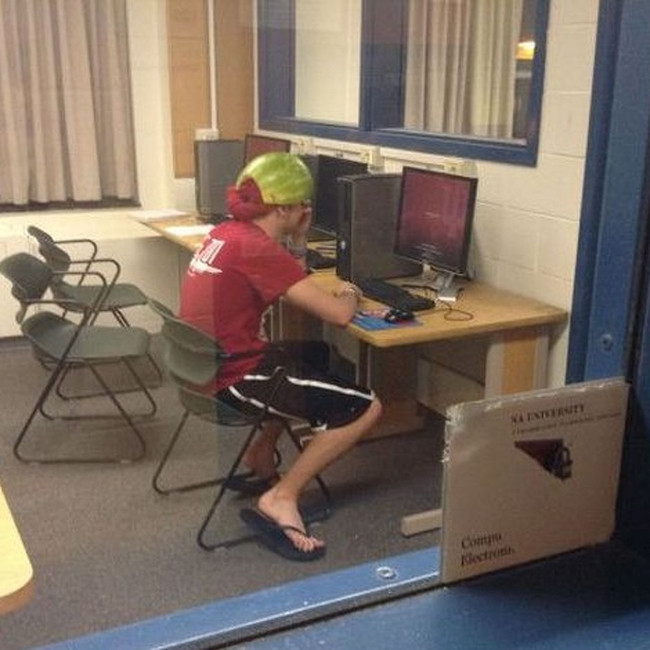 Mũ vừa "độc" mà lại còn hợp thời thượng.