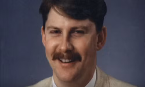 Thu doan giup bac si bien thai qua mat canh sat 3 lan kiem tra ADN