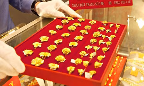 Vi sao nguoi Viet kieng mua vang trong thang co hon?