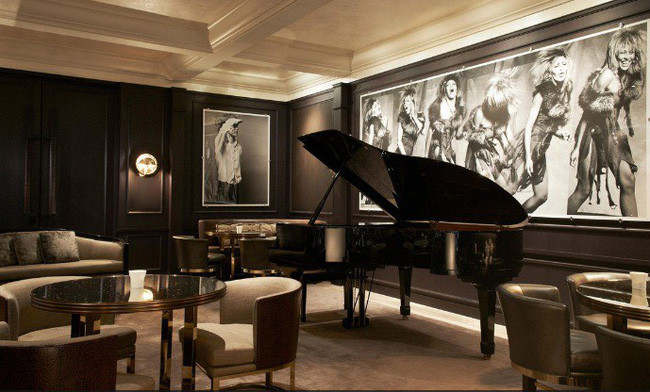 Hotel Bel-Air Bar &amp; Lounge.