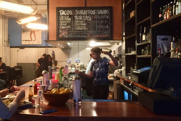 Nu chinh tri gia xinh dep tai nang khong du tien de thue nha