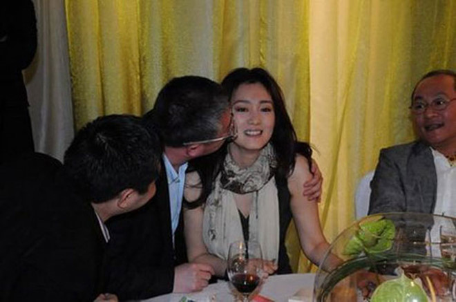 Qua khu tiep khach khong muon nhin lai cua loat sao Hoa ngu-Hinh-3