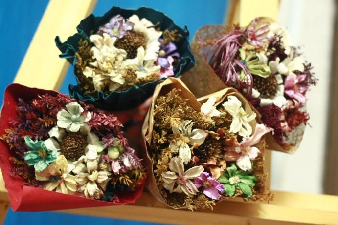 Hoa khô là một trong những vật đại kỵ tuyệt đối không nên để trong nhà. Ảnh minh họa