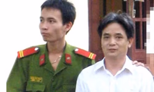 Trần Văn Lập tại phiên tòa sơ thẩm ngày 25.8.2009.