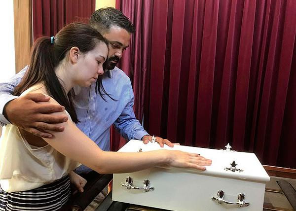 Me dau kho song voi co con gai chet non suot 2 tuan-Hinh-2