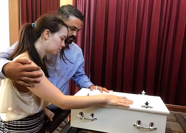 Me dau kho song voi co con gai chet non suot 2 tuan-Hinh-2