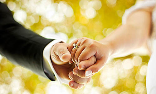 Vợ chồng đừng vội chán mà hãy cùng nhau cố gắng - Ảnh minh họa: Internet