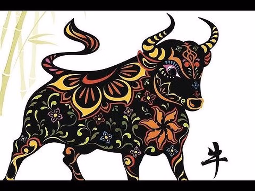 Tuổi Sửu: Người tuổi Sửu thật thà, thẳng thắn, rất có trách nhiệm trong công việc. Tháng 12, con giáp này sẽ có cơ hội tạo được bước ngoặt lớn. 