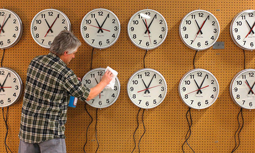 Thế giới lại chào đón thêm một đơn vị thời gian mới. Người lập công lần này là Facebook với sự ra đời của Flick - đơn vị đo lường hỗ trợ tối đa cho việc đồng bộ hóa khung hình. Ảnh: Brian Snyder/Reuters