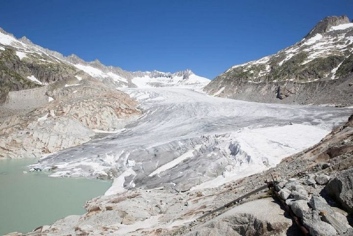 Tốc độ tan băng của sông băng Rhone đang nhanh hơn trông thấy