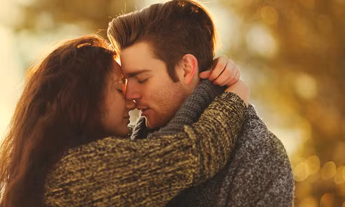 Tình yêu chân thành có đầy đủ các cung bậc cảm xúc (Ảnh minh họa).