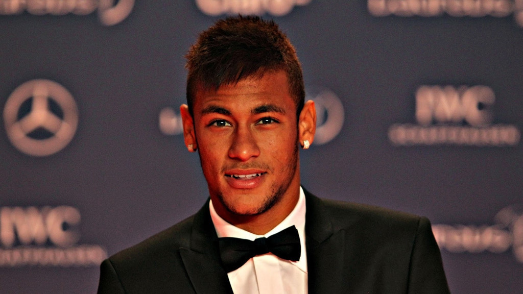 Neymar có khoảng 17 triệu USD từ các hợp đồng quảng cáo.