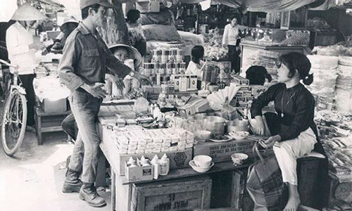 Với mưu mẹo và hệ thống phân phối đặc thù, một số “đại gia” Sài Gòn xưa đã phất lên nhờ chiêu trò “không đẹp” (Hình minh họa)