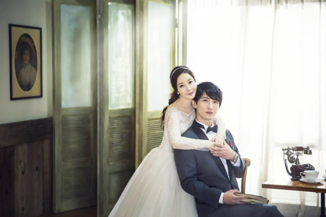 Roy và Britni công khai chuyện tình cảm hồi đầu năm, sau khi cùng du lịch Australia trở về.