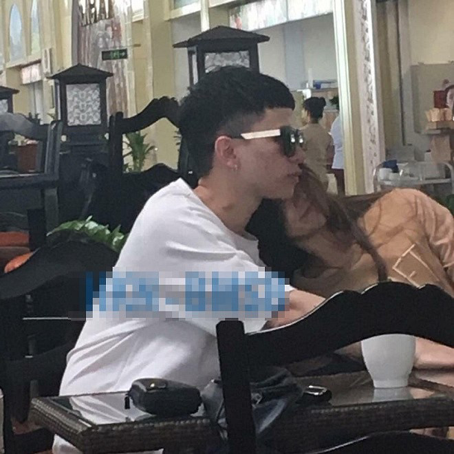 Hoang Ton bi bat gap vo tu om hon 