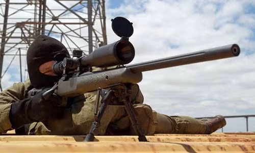 Cú bắn của xạ thủ Anh được ví như "triệu lần có một".