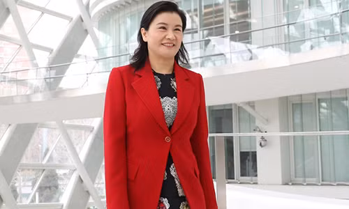 Chu Quần Phi, người sáng lập và CEO của Lens Technology. Ảnh: Lens Technology.