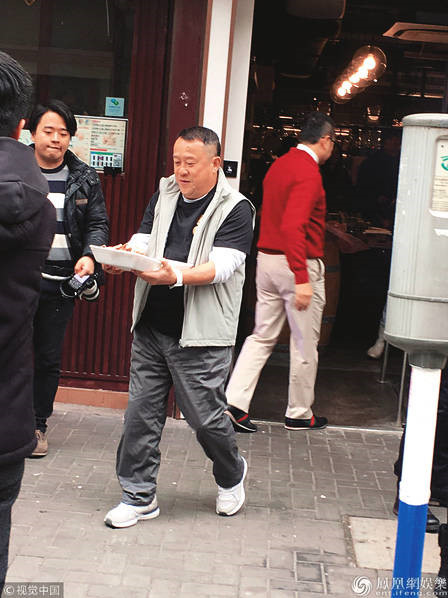 Tang Chi Vy sau cao buoc cuong hiep: Mat chuc, mo quan an-Hinh-2