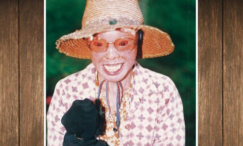 Chuyen doi cua nguoi phu nu vua sinh ra da dinh “loi nguyen te te”