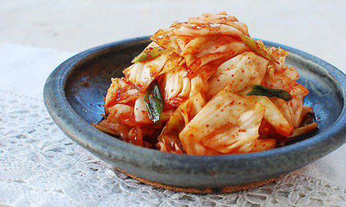 Kim chi là món ăn kèm vừa thơm ngon vừa bổ dưỡng - Ảnh minh họa: Internet