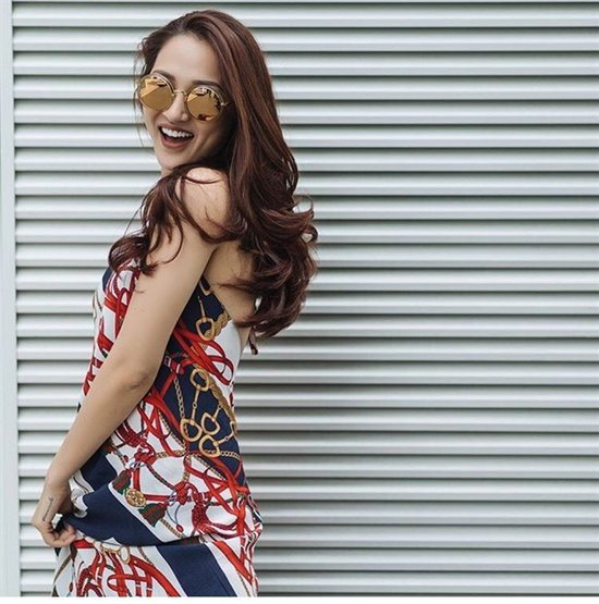 Từ thời xuất hiện tại sân khấu The Voice 2012 đến nay, Bảo Anh đã có 6 năm vào nghề. Cô được xếp vào tuýp nghệ sĩ làm việc chăm chỉ kiếm tiền. Ngoài ca hát, Bảo Anh còn đóng phim, dự sự kiện, đóng quảng cáo, làm mẫu game… Dĩ nhiên xoay quanh bất cứ người đẹp nào luôn có những tin đồn cặp đại gia. Nhưng nữ ca sĩ Bảo Anh chưa từng vướng scandal đời tư nào liên quan chuyện tình – tiền.