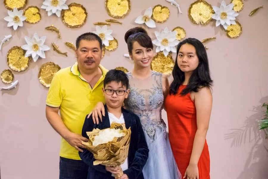 Cuoc song voi chong dai gia cua Mai Thu Huyen bay gio ra sao?-Hinh-3