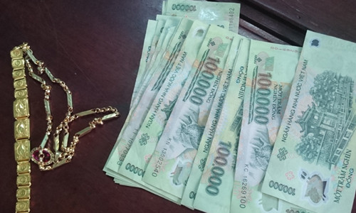 Tang vật một vụ trộm do Lê Văn H vừa gây ra. Ảnh: Trần Hòe