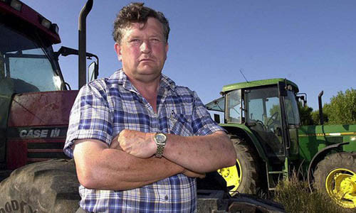 Ty phu nong dan bi cho cung lai may keo tong chet