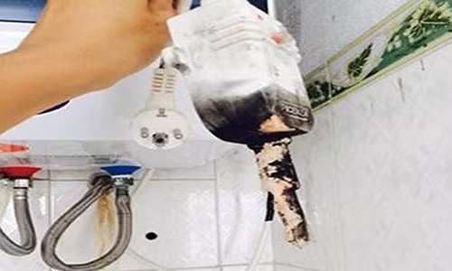 Vach tran hiem hoa chet nguoi trong phong tam