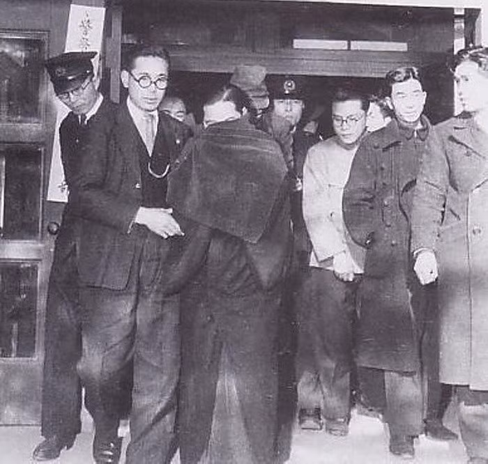 12. Bà đỡ đẻ người Nhật Miyuki Ishikawa có thể đã sát hại tới 169 sinh linh. Bà ta là giám đốc bệnh viện phụ sản Kotobuki vào thập niên 1940. Bà quyết định giết hại trẻ sơ sinh của những cặp vợ chồng không đủ tiền nuôi con mà quỹ nhân đạo thì không đủ.