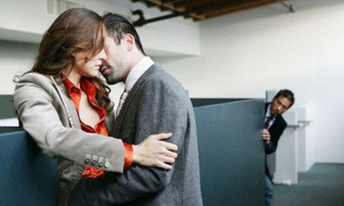 Mat chong vi 'khoan trang' cho thu ky tre dep, da tinh