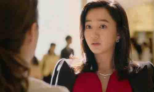 Cô ấy đang ngầm chê tôi trước đây không biết cách làm đẹp để giữ chồng. (Ảnh minh họa)