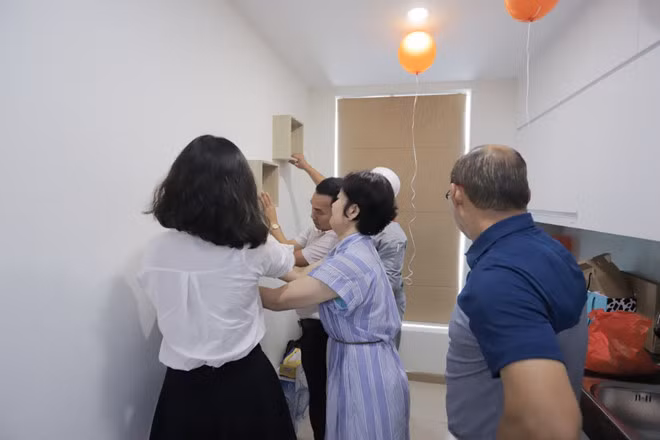 Mọi vật dụng, đồ đạc của căn hộ đều được vợ HLV lựa chọn và sắp xếp tỉ mỉ.