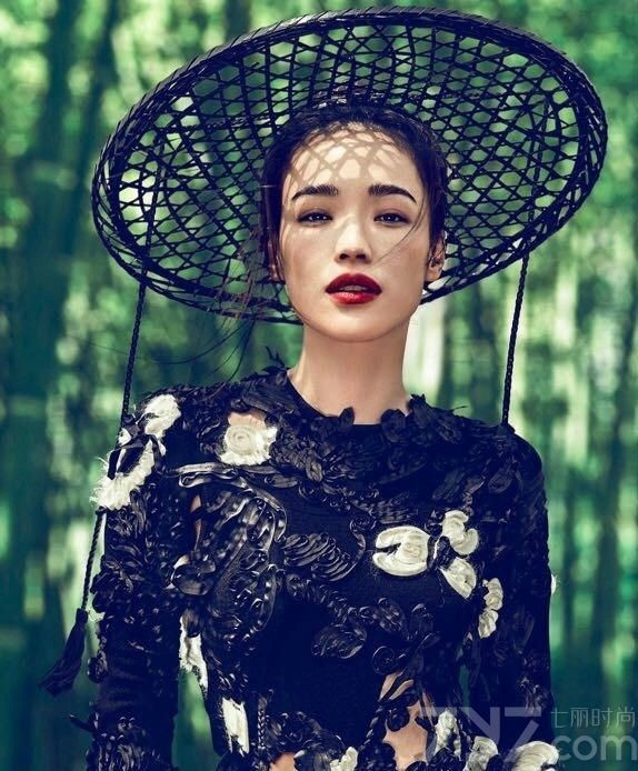 Thu Ky: Tu “gai hu” bi ong trum cuong buc den minh tinh hang dau chau A-Hinh-2