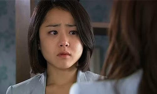 Tra thu vo cu, nguoi chong giam long cac con hon 10 nam troi