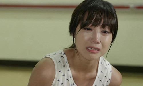 Bàng hoàng khi biết tin mẹ chồng muốn con trai bỏ vợ. Ảnh minh họa