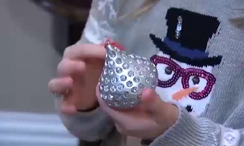 Lam roi vi khi choi, 4 nam sau nhan duoc cuoc goi bat ngo